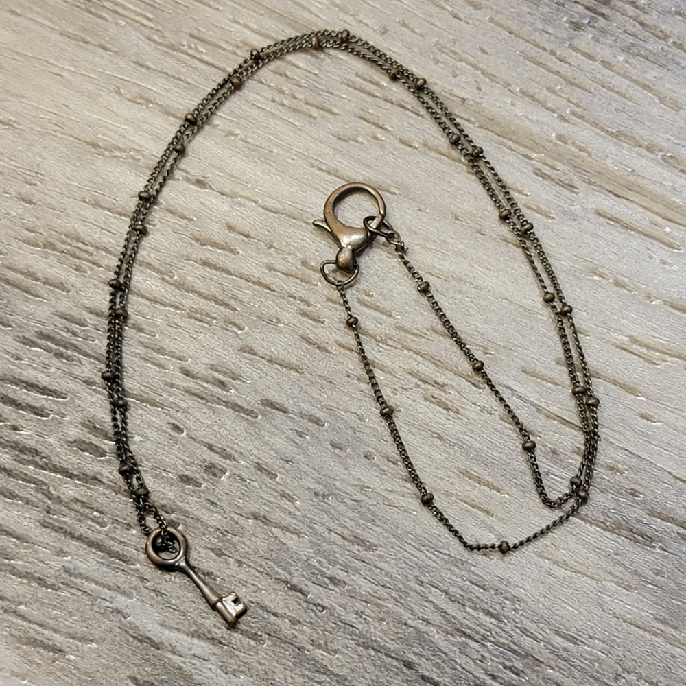 Dainty Skeleton Key Necklace